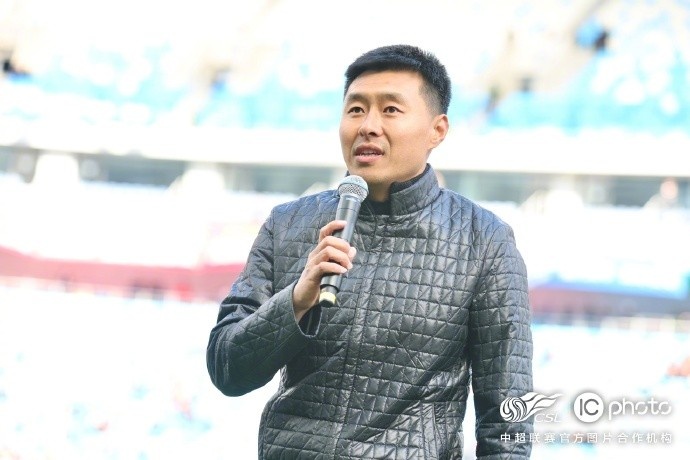 感謝姜寧和劉震理為中國(guó)足球、青島足球、青島海牛做出的貢獻(xiàn)