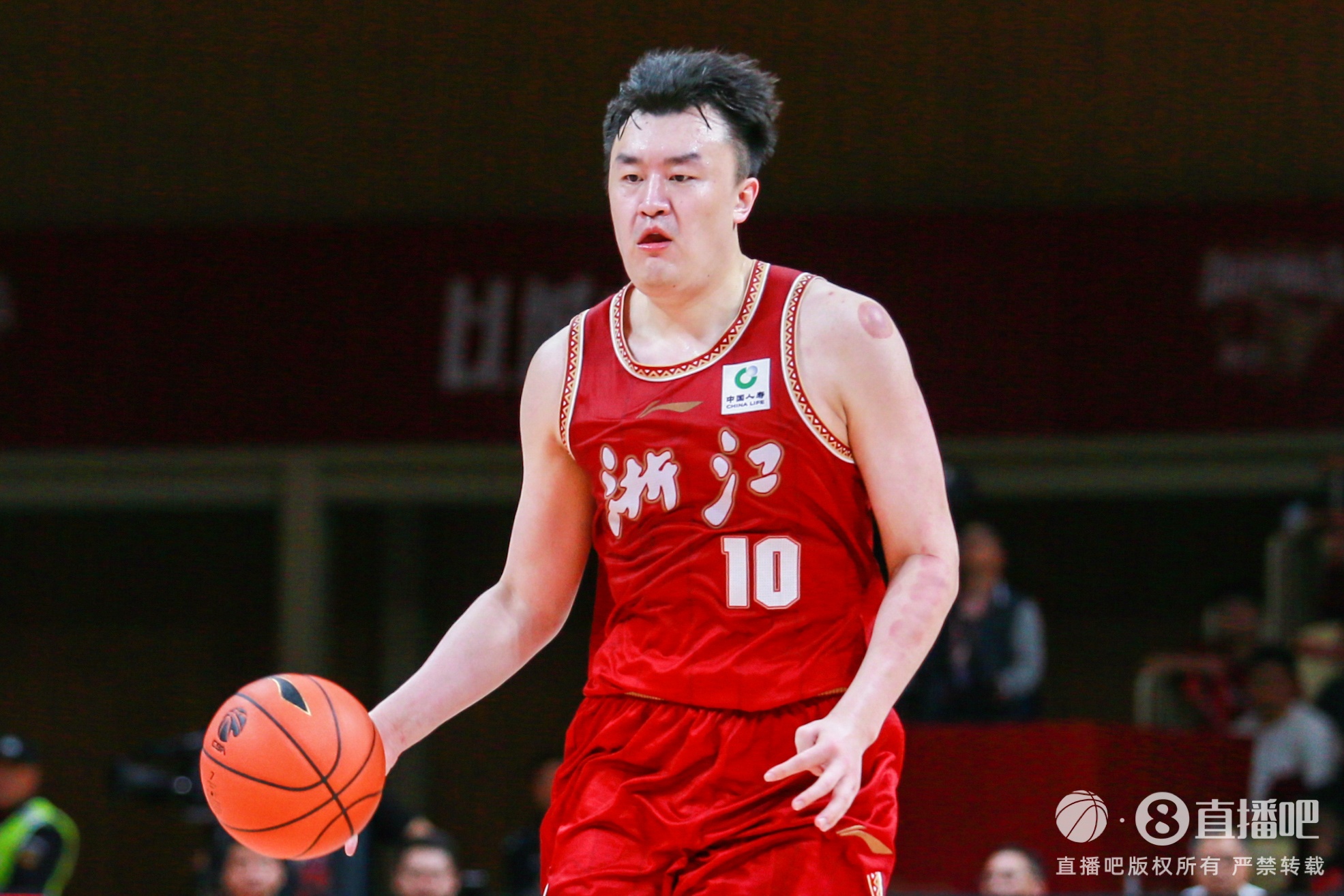 狀態(tài)火熱！劉澤一半場(chǎng)7投5中貢獻(xiàn)11分9板0失誤 正負(fù)值+15
