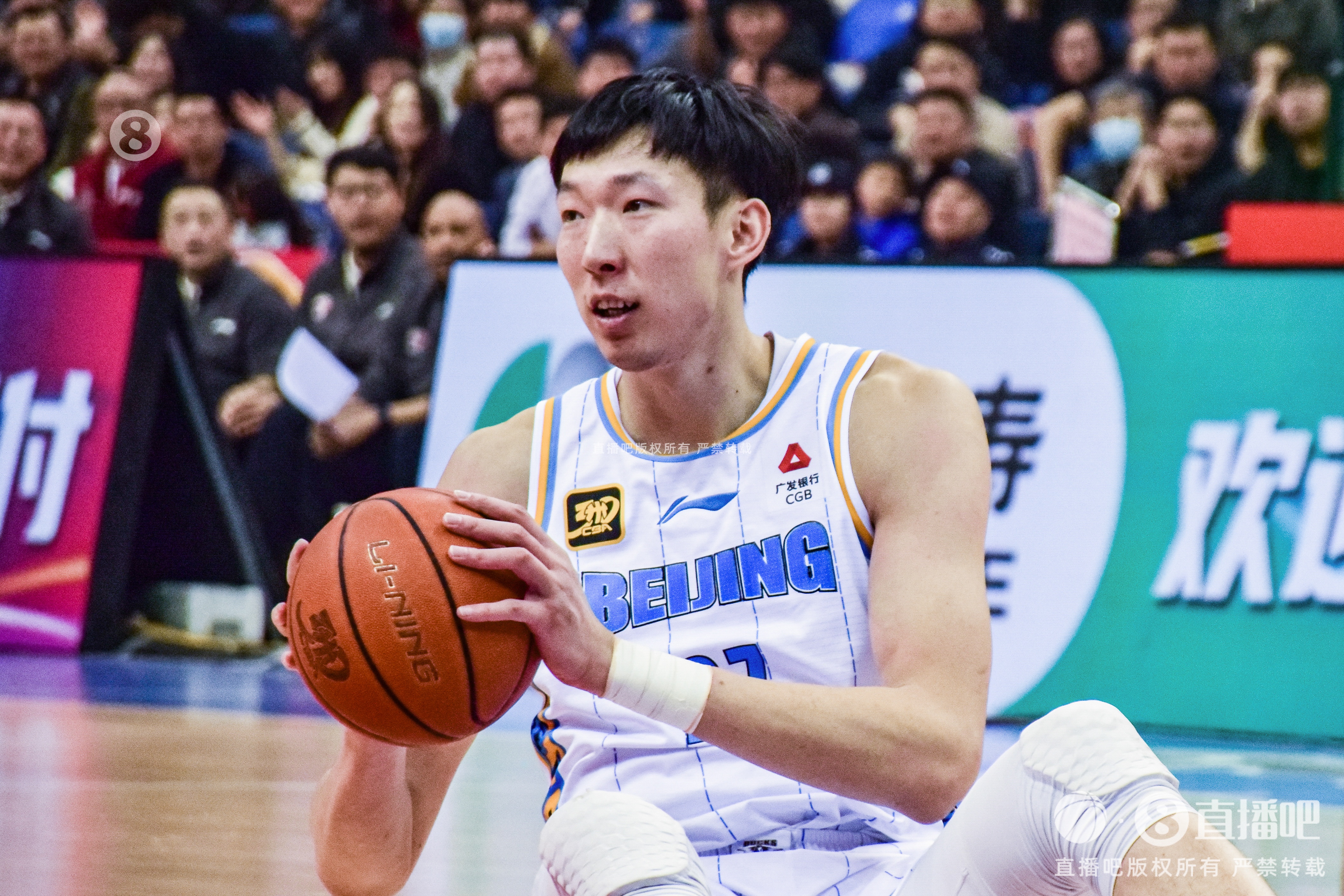 定海神針！周琦內線攻防在線 半場6中5貢獻12分6籃板2蓋帽