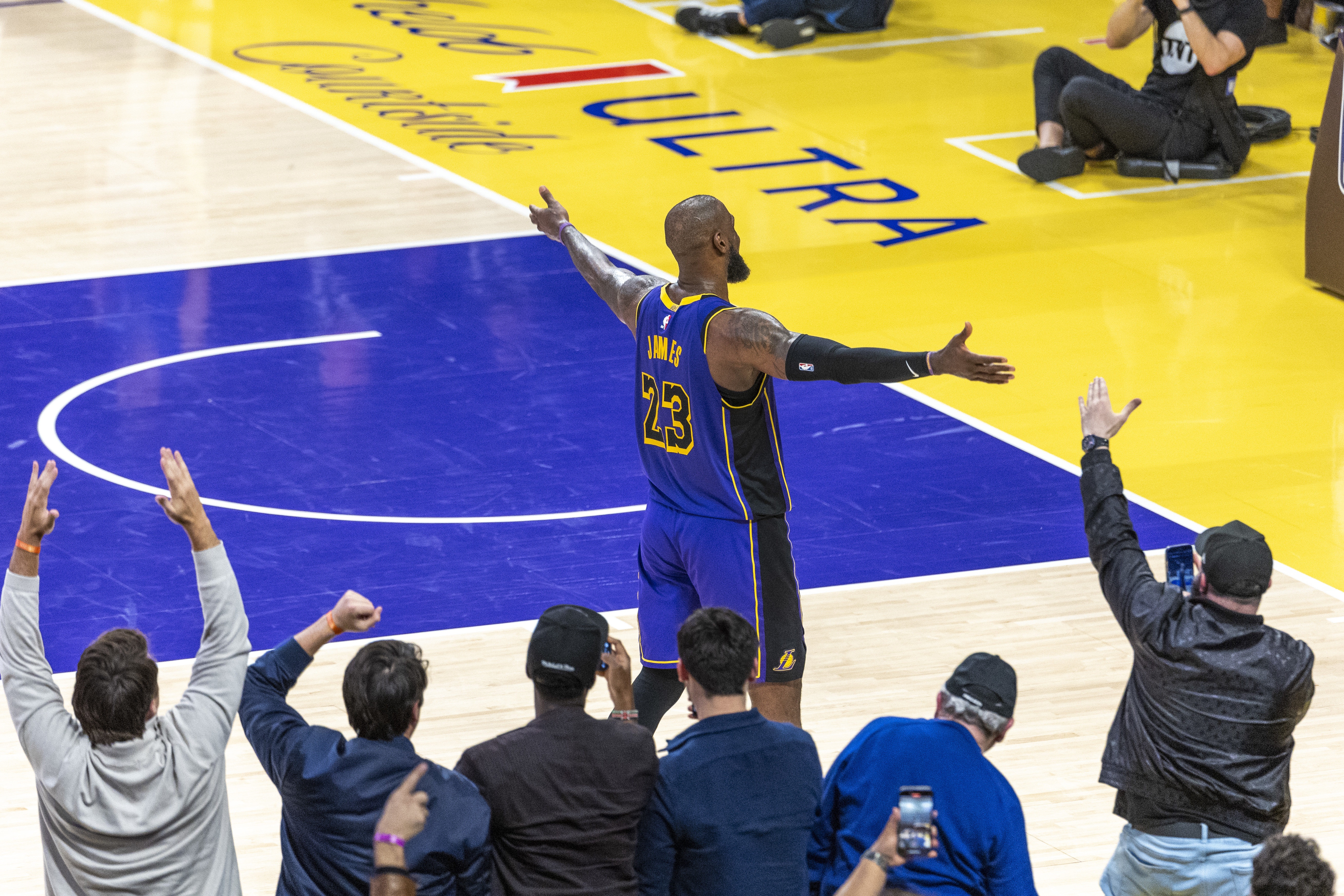 分析NBA目前的輿論環(huán)境：詹姆斯之后 聯(lián)盟門面成了一個(gè)燙手山芋？